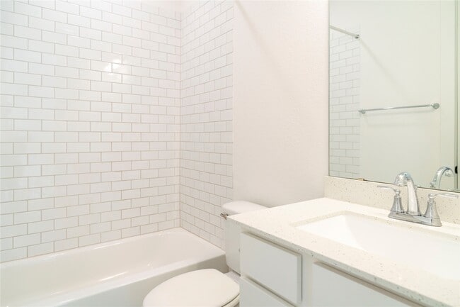 Building Photo - 6014 Churchill Spgs Ln