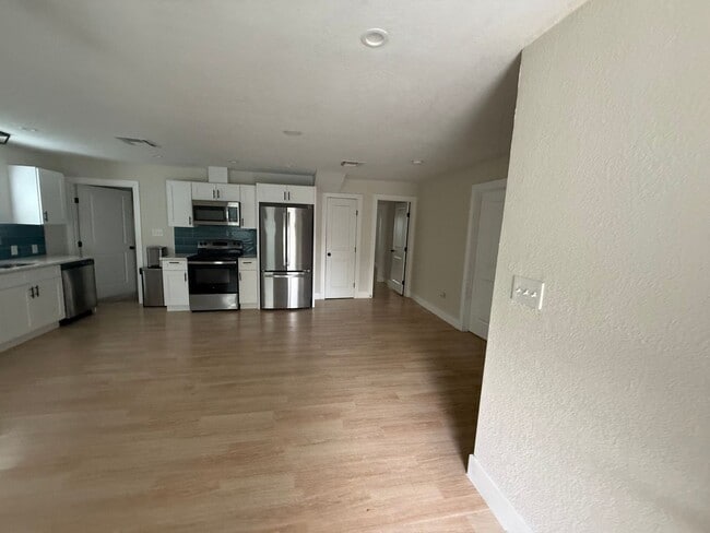 Building Photo - Lovely Denver Heights 3 Bed Home