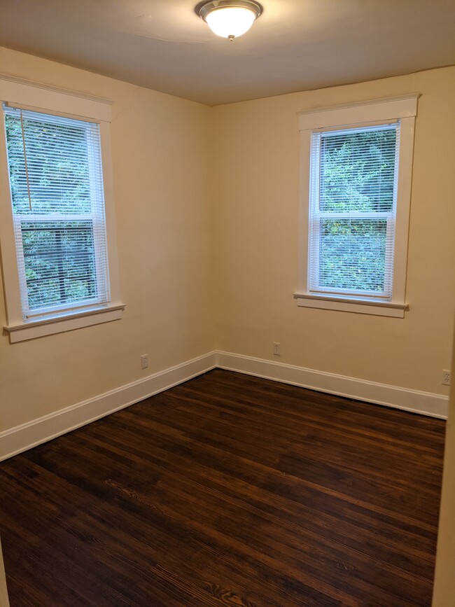 Bedroom - 2829 Marshall Ave