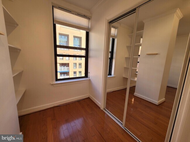 Building Photo - 616 E Street NW Unit 1007