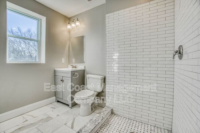 Building Photo - 1623 E Baltimore St