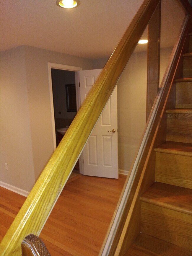 Building Photo - 733 Carpenter St