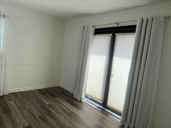 Building Photo - 16601 SW 149th Pl