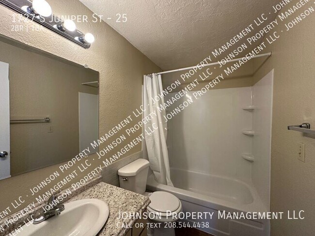 Building Photo - 1727 S Juniper St