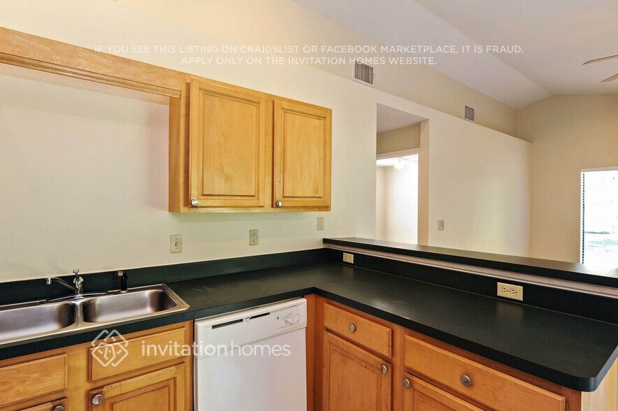 Building Photo - 1812 Bell Shoals Rd