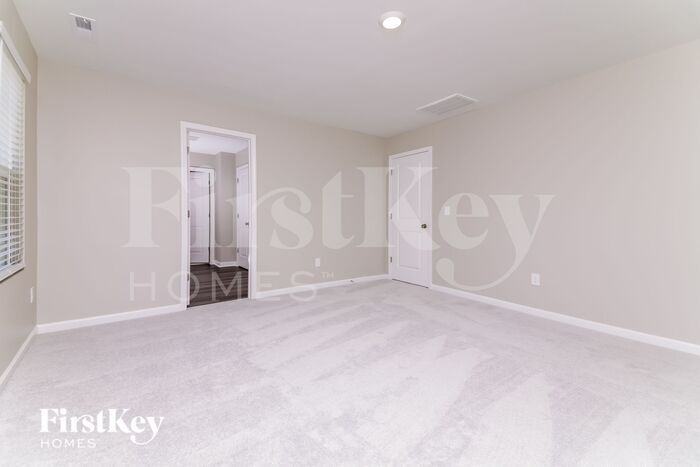 Building Photo - 559 Barnes Lndg Dr