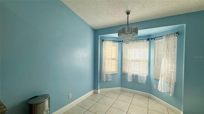 Building Photo - 2482 Quail Run Blvd N