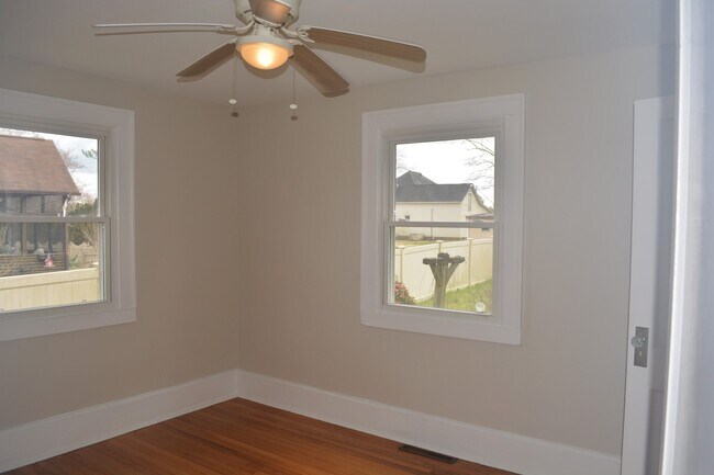 Building Photo - 2 Bedroom/1 Bathroom Brick Home, Lillingto...