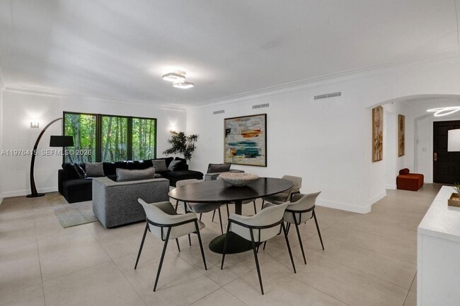 Building Photo - 5735 N Bay Rd