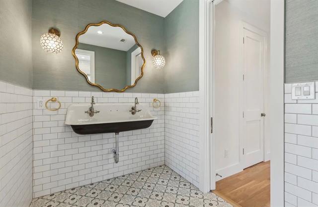 Building Photo - 5800 Goodwin Ave