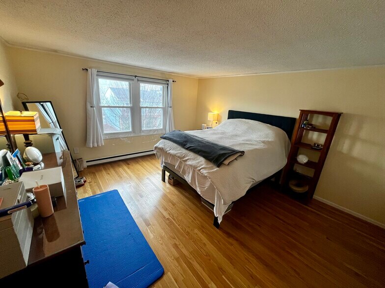 Building Photo - 250 Congress Ave