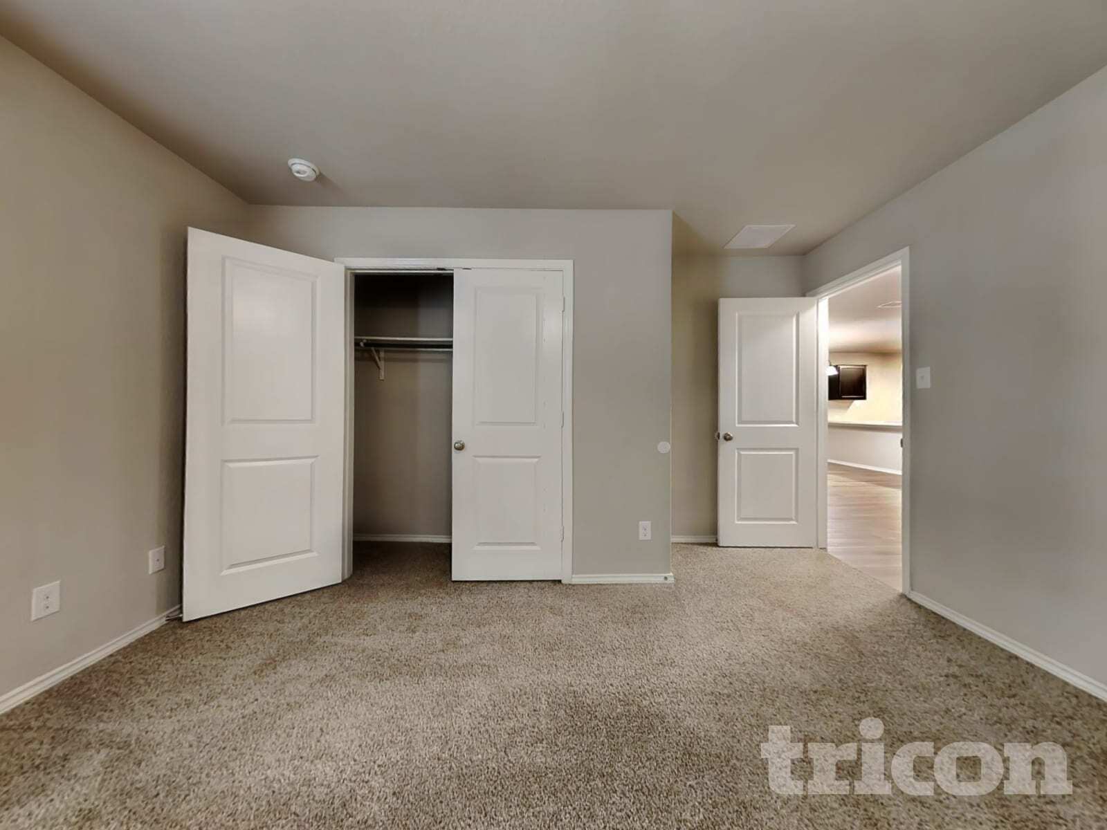 Building Photo - 9727 Marbach Hl