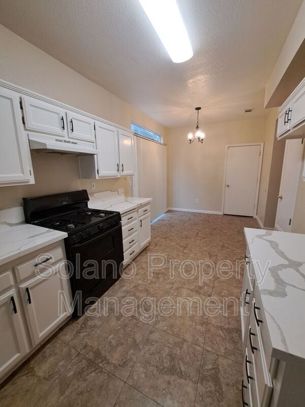 Building Photo - 849 Chateau Cir