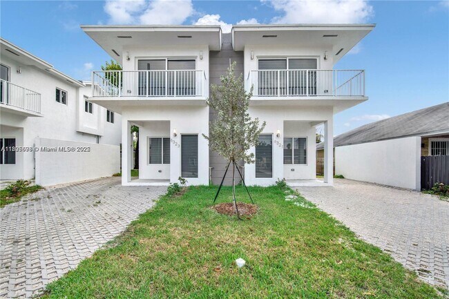 Primary Photo - 6323 NW 1st Pl