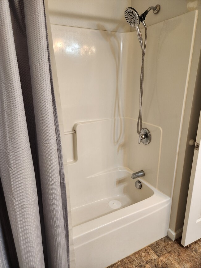 Building Photo - 28 Holler Rd