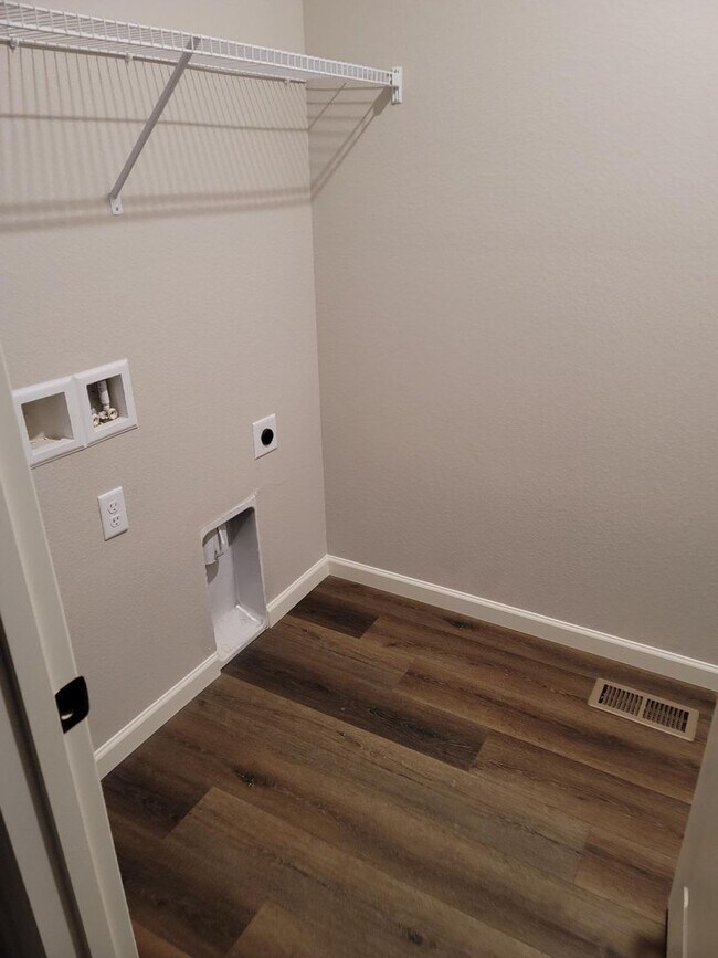 Building Photo - Beautiful home in Mead!