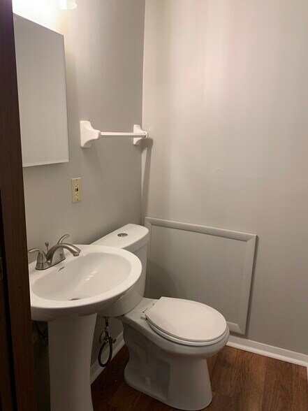Building Photo - 6589 Arborg Ct