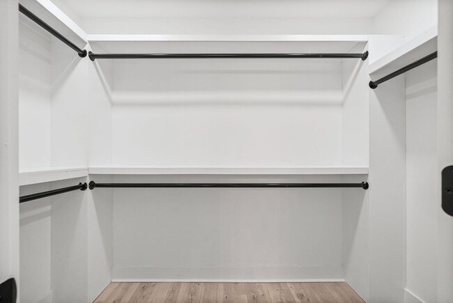 Building Photo - Pet Friendly Three Bedroom with Bonus!