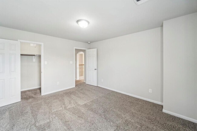 Building Photo - 18318 Windy Knl Wy