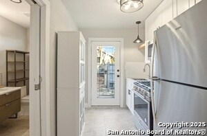 Building Photo - 207 Woodby Ct