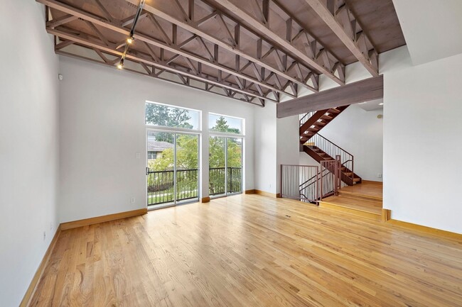 Building Photo - 1414 Rosewood St