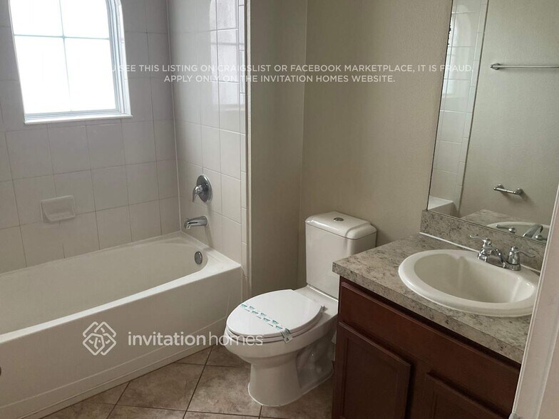 Building Photo - 1110 Bassano Way