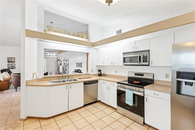 Building Photo - 4537 S Lockwood Ridge Rd