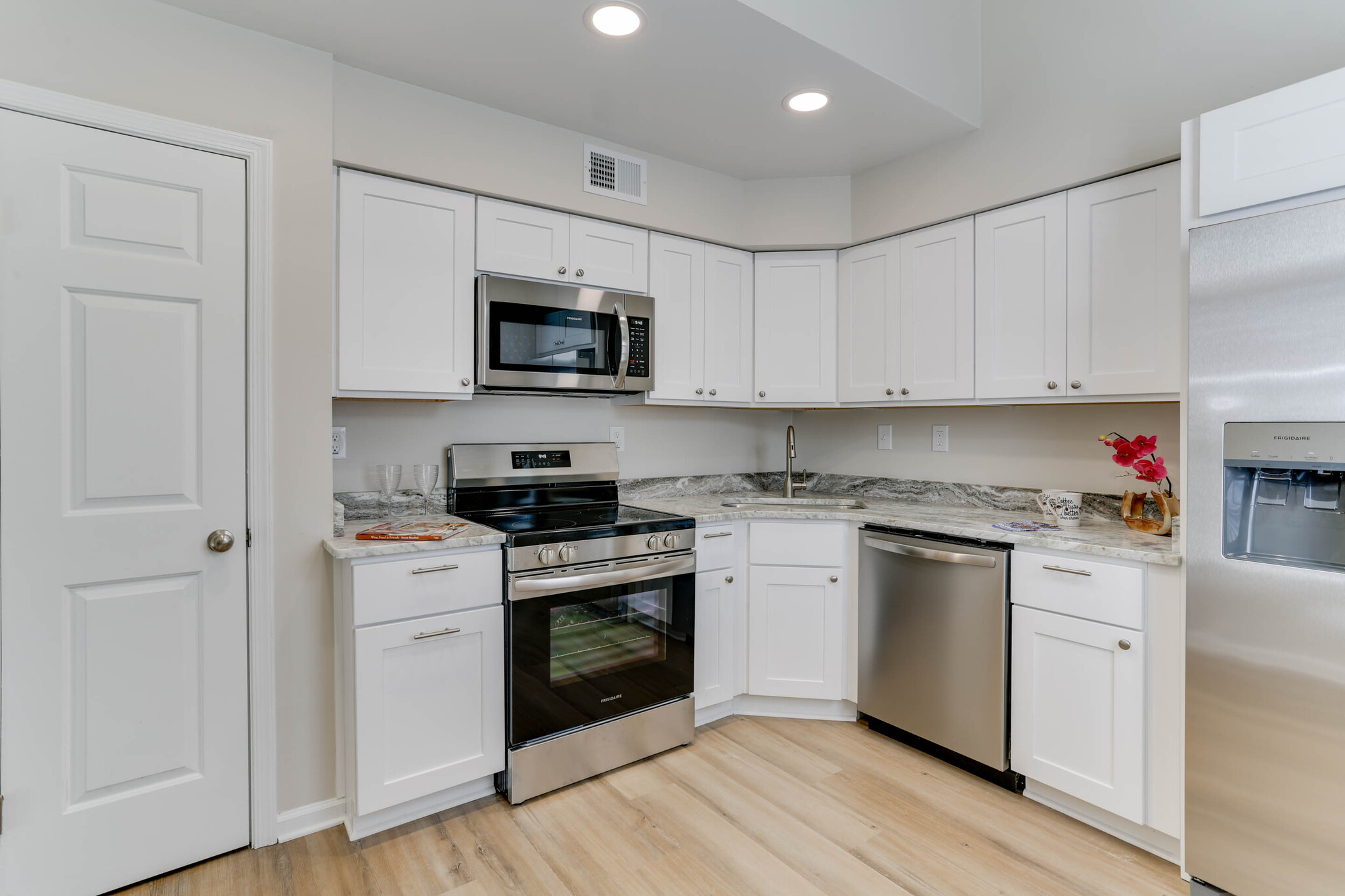 Completely Remodeled - 1553 Penrose Arch