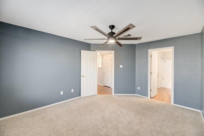 Building Photo - 9416 Bradner Dr