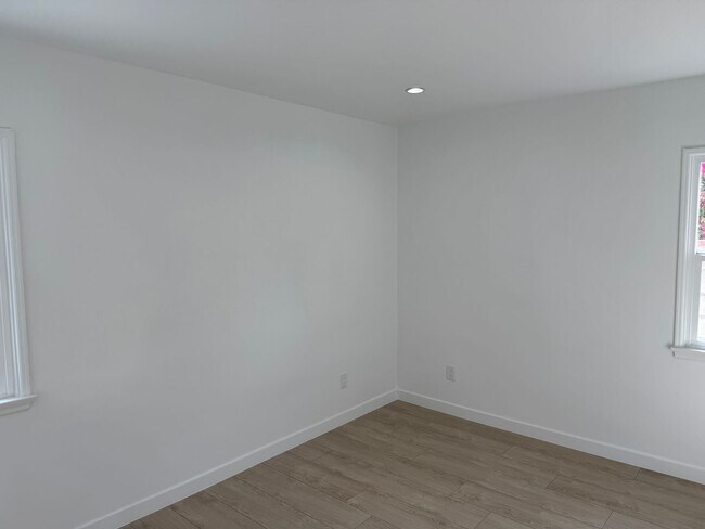 Building Photo - Bassestt Properties