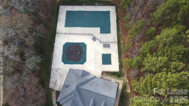 Building Photo - 2102 Big Pine Dr