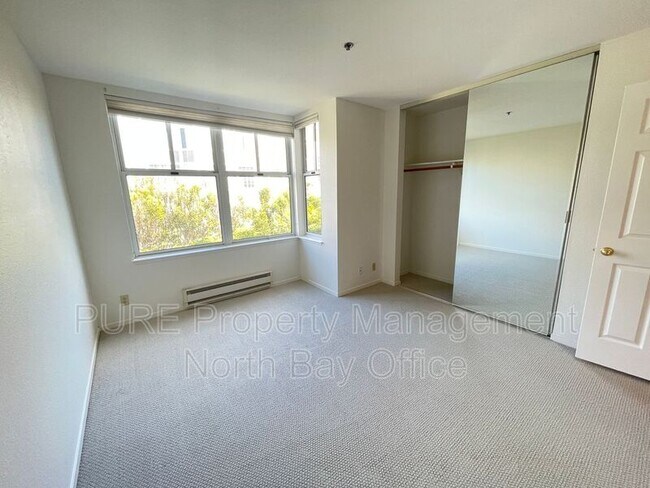 Building Photo - 2075 Sutter St