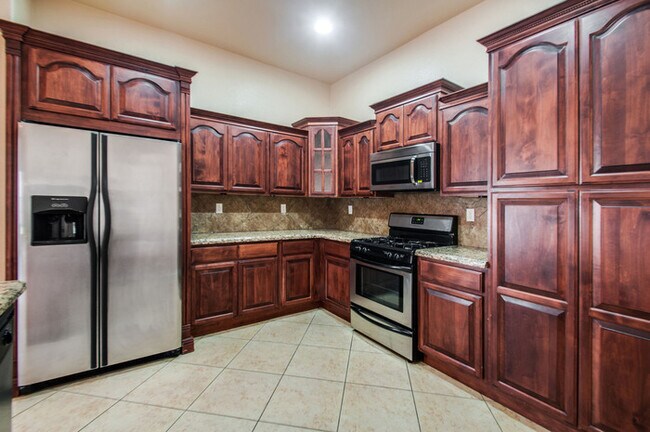 Building Photo - Northeast Home w/ Refrigerated Air
