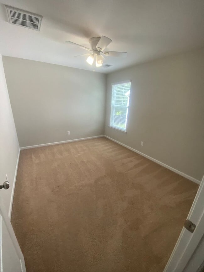 Building Photo - 4 Bedrooms 2.5 Baths in Richmond Hill, Available in 8/10/26!! Located in the sought-after Buckhea...