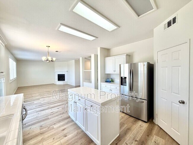 Building Photo - 46383 Vianne Ct