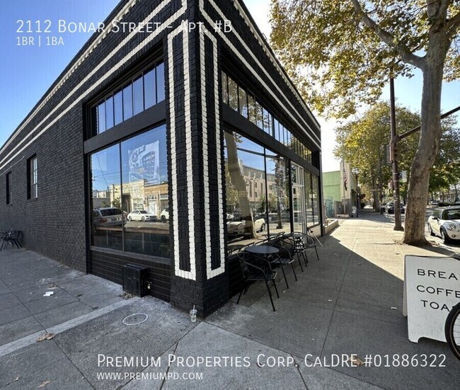 Building Photo - 2112 Bonar St
