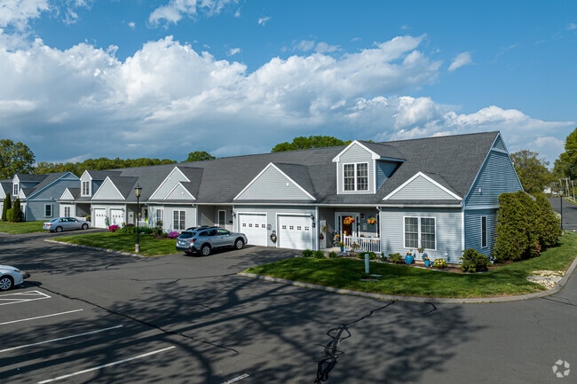 Primary Photo - 305-317 Folly Brook Blvd