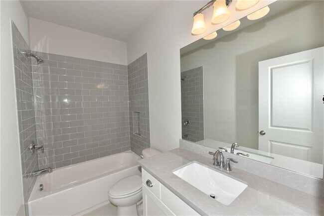 Building Photo - 5240 Cresslyn Rdg