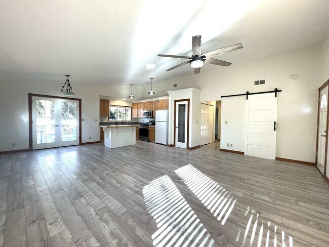 Building Photo - Open Floor plan single story home in beautiful Penn Valley, CA 95946