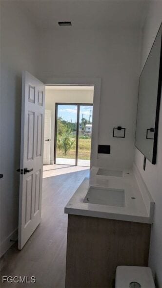 Building Photo - 8033 Oakleaf Cir