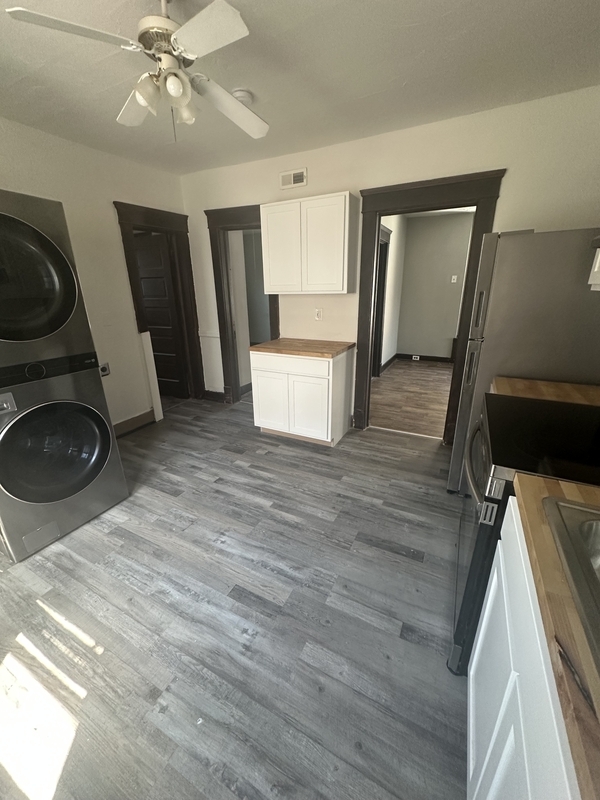 Building Photo - 3802 Poe Ave