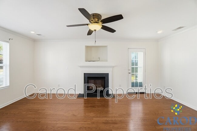 Building Photo - 3405 Broadwick St