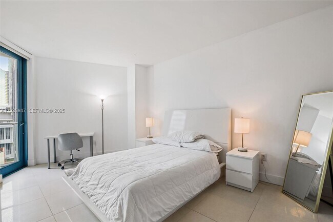 Building Photo - 1100 S Miami Ave