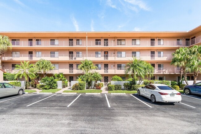 Building Photo - 7321 Amberly Ln