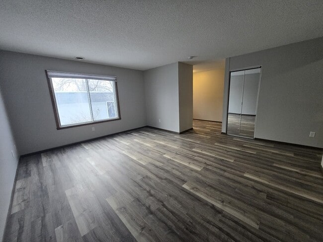 Building Photo - 918 N 39th St