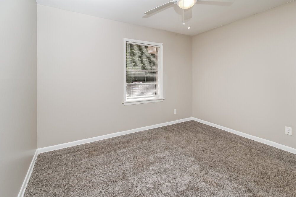 Building Photo - 5141 Hillside Dr NW