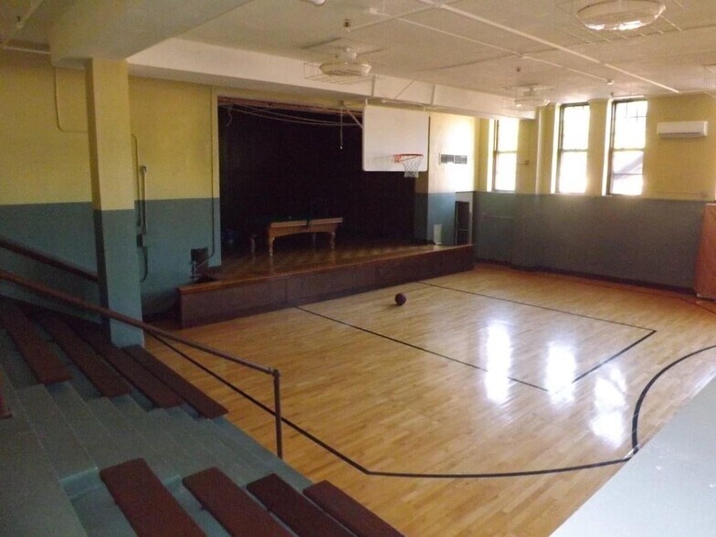 Gym - 410 W 2nd Ave