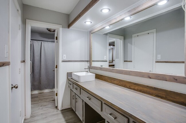 Building Photo - Pre Leasing in Melanie Park!