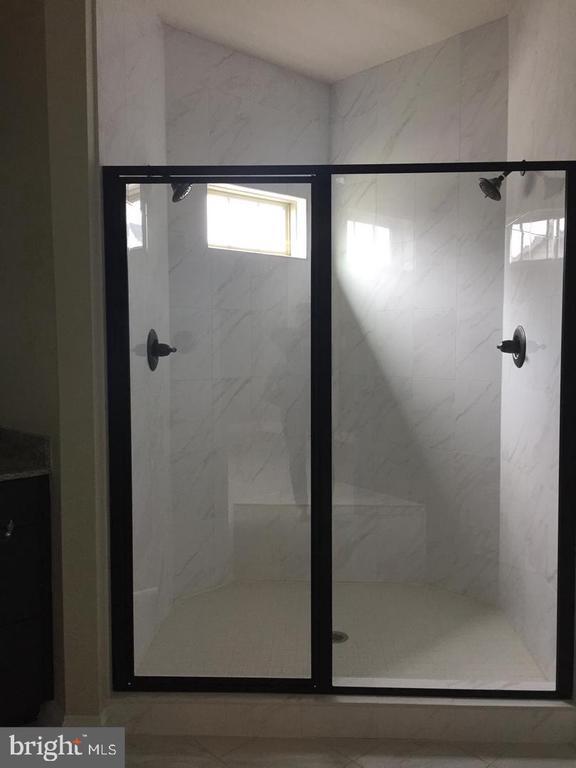 Building Photo - 6489 Jack Linton Dr N