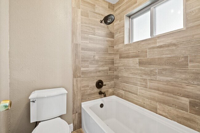 Building Photo - 3877 Pecan Cir